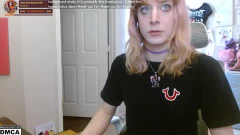 Snapshot of alice_hatchette chatting on February 4, 2026, 4:35 pm Alice Hatchette online show from February 4, 2026, 4:35 pm