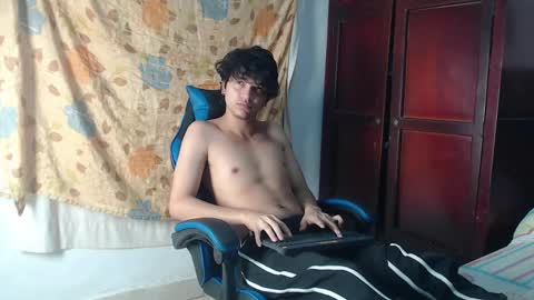 Snapshot of alice_julls chatting on May 12, 2026, 9:12 pm alice online show from May 12, 2026, 9:12 pm