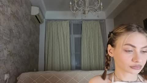 Snapshot of alice_liss_ chatting on May 30, 2026, 6:05 pm Alice online show from May 30, 2026, 6:05 pm