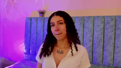 alice and amber online show from December 4, 2024, 4:21 am