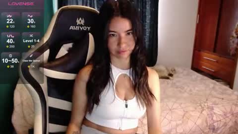Snapshot of alice_middle01 chatting on July 3, 2026, 4:57 pm Alice online show from July 3, 2026, 4:57 pm