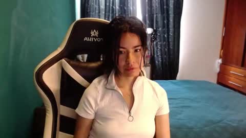 Snapshot of alice_middle01 chatting on July 30, 2026, 5:34 pm Alice online show from July 30, 2026, 5:34 pm