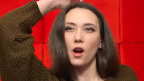 AliceMunro online show from February 3, 2025, 8:46 pm