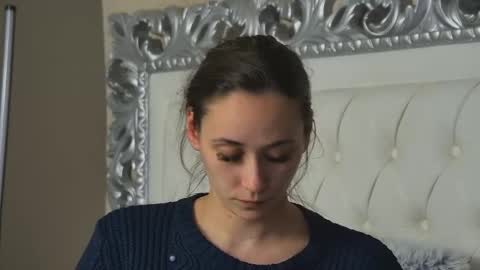 AliceMunro online show from April 21, 2026, 8:01 pm