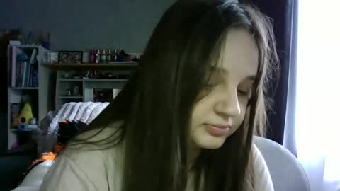 Cristal online show from October 25, 2025, 6:43 am