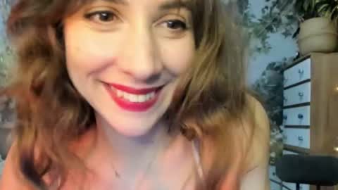 Snapshot of alice_sincere chatting on July 5, 2026, 9:11 pm Alice Love you all online show from July 5, 2026, 9:11 pm