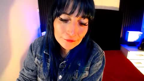 Snapshot of alice_sweetmomma chatting on March 21, 2026, 7:28 pm Alice online show from March 21, 2026, 7:28 pm