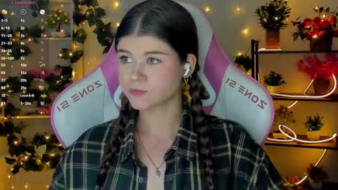 Snapshot of alice_tails chatting on September 26, 2025, 9:30 pm Alice online show from September 26, 2025, 9:30 pm