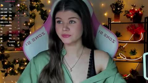 Snapshot of alice_tails chatting on October 9, 2025, 7:23 pm Alice online show from October 9, 2025, 7:23 pm