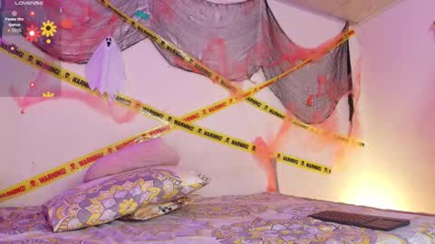   Alice  online show from October 6, 2025, 9:45 pm