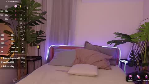 Alice  online show from March 1, 2025, 6:54 pm