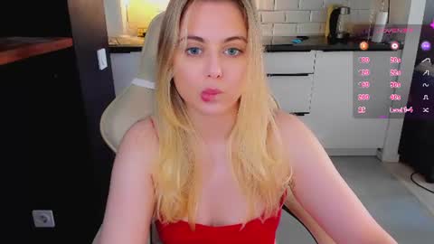 Snapshot of alice_wander chatting on July 5, 2026, 3:56 am Alice online show from July 5, 2026, 3:56 am