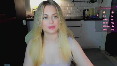 Snapshot of alice_wander chatting on July 12, 2026, 3:08 am Alice online show from July 12, 2026, 3:08 am