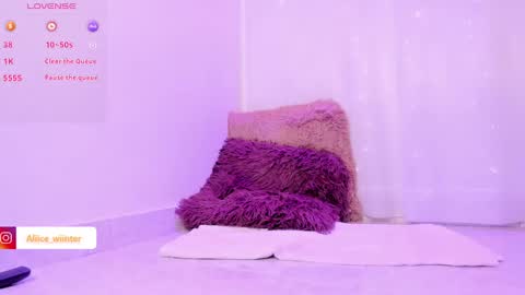 Alice  online show from December 12, 2024, 2:37 am