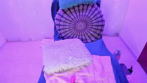 Alice  online show from December 26, 2024, 2:01 am