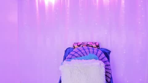 Alice  online show from January 12, 2025, 11:26 pm