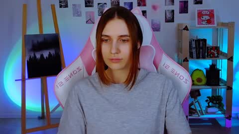 alicecharmy online show from January 7, 2025, 3:33 pm