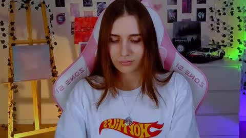 alicecharmy online show from February 19, 2025, 4:55 pm