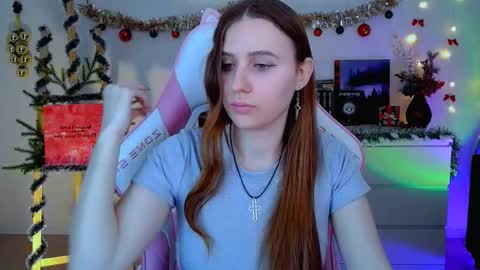 alicecharmy online show from December 15, 2025, 10:52 am