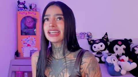 Alice  online show from December 3, 2025, 9:35 pm