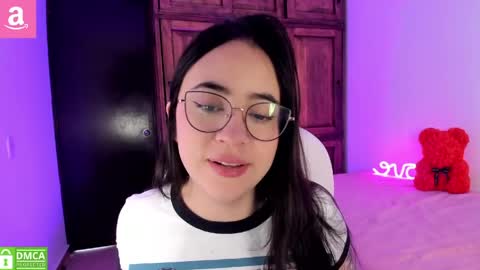 Snapshot of alicee_2 chatting on May 18, 2026, 5:19 pm Aliceee .. 97YP9VWGZHrefnav wishlist lists 1 online show from May 18, 2026, 5:19 pm