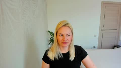 Alicee online show from March 30, 2026, 8:37 am