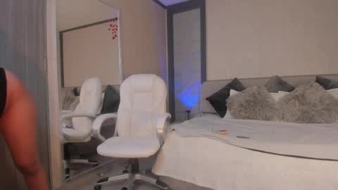 alicee_clark_ online show from March 4, 2026, 1:44 am