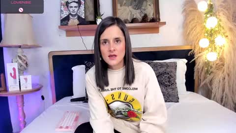 Snapshot of alicee_milf_ chatting on January 24, 2025, 11:15 am Aleja online show from January 24, 2025, 11:15 am