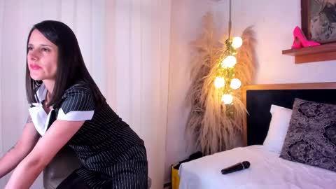 Snapshot of alicee_milf_ chatting on March 5, 2025, 2:12 pm Aleja online show from March 5, 2025, 2:12 pm