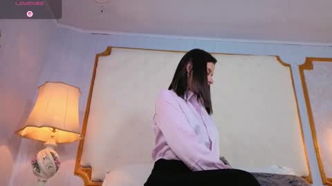 Snapshot of alicee_milf_ chatting on September 15, 2025, 11:10 am Aleja online show from September 15, 2025, 11:10 am