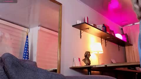 Snapshot of alicee_milf_ chatting on September 25, 2025, 11:25 am Aleja online show from September 25, 2025, 11:25 am