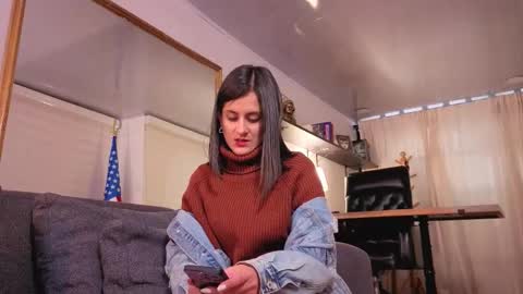 Snapshot of alicee_milf_ chatting on October 11, 2025, 11:20 am Aleja online show from October 11, 2025, 11:20 am