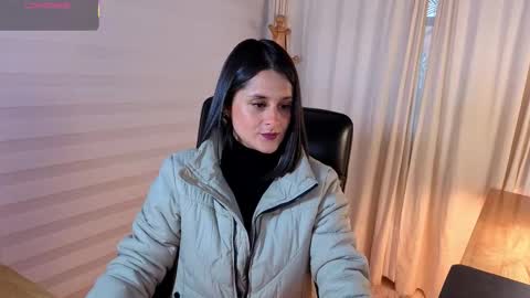 Snapshot of alicee_milf_ chatting on December 1, 2025, 11:15 am Aleja online show from December 1, 2025, 11:15 am