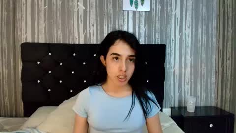 alicee_moonn online show from December 15, 2025, 8:13 pm