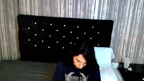 alicee_moonn online show from February 25, 2026, 9:13 pm