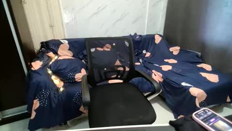 Snapshot of aliceehottie chatting on February 4, 2026, 5:35 am AliceeHottie online show from February 4, 2026, 5:35 am