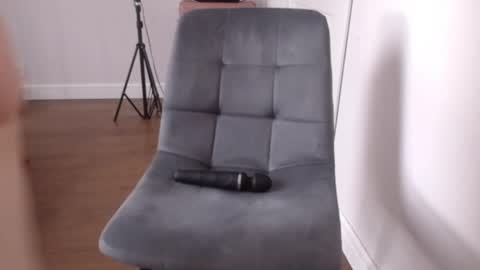 Alice online show from April 18, 2026, 12:53 pm