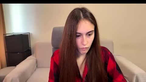 alicekollt online show from November 25, 2025, 10:48 am