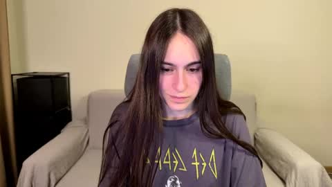 alicekollt online show from May 25, 2026, 7:42 pm
