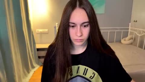 Snapshot of alicekollt chatting on June 25, 2026, 12:42 pm alicekollt online show from June 25, 2026, 12:42 pm