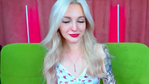 Snapshot of alicemonro chatting on September 21, 2025, 8:27 am alicemonro online show from September 21, 2025, 8:27 am