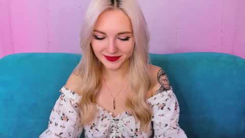 Snapshot of alicemonro chatting on October 5, 2025, 8:12 am alicemonro online show from October 5, 2025, 8:12 am