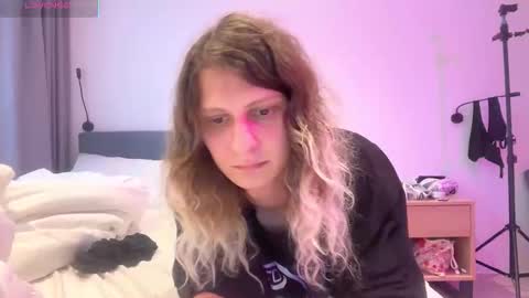 AlicePinkhead online show from October 21, 2025, 10:16 am