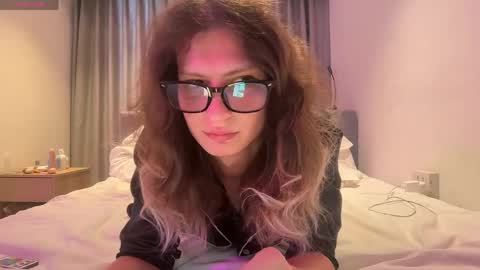 Snapshot of alicepinkhead chatting on April 23, 2026, 9:41 am AlicePinkhead online show from April 23, 2026, 9:41 am