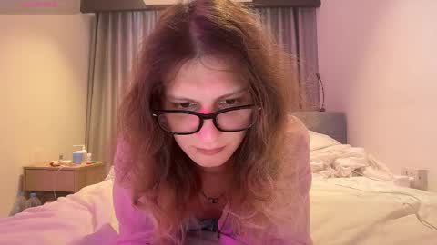 Snapshot of alicepinkhead chatting on April 24, 2026, 9:56 am AlicePinkhead online show from April 24, 2026, 9:56 am