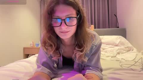 Snapshot of alicepinkhead chatting on June 2, 2026, 10:28 am AlicePinkhead online show from June 2, 2026, 10:28 am