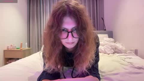 Snapshot of alicepinkhead chatting on June 8, 2026, 9:20 am AlicePinkhead online show from June 8, 2026, 9:20 am