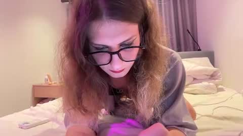 AlicePinkhead online show from June 25, 2026, 9:03 am