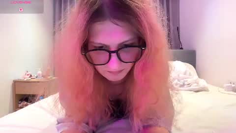 AlicePinkhead online show from August 4, 2026, 9:01 am