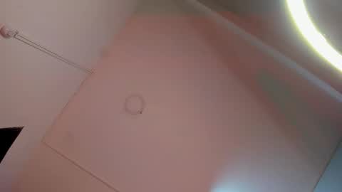 ALICE  online show from November 8, 2025, 1:06 am